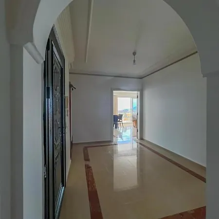 Village Apartment *