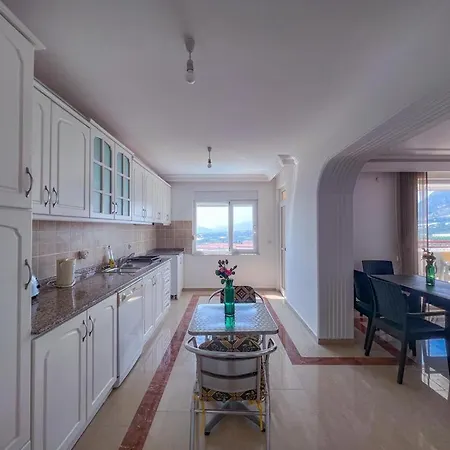 Village Apartment *
